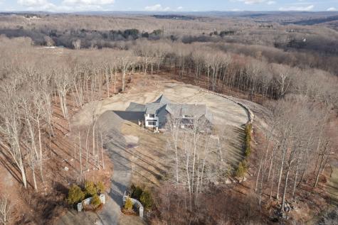 22 Serene Way Newtown CT 06470