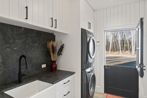 22 Serene Way Newtown CT 06470