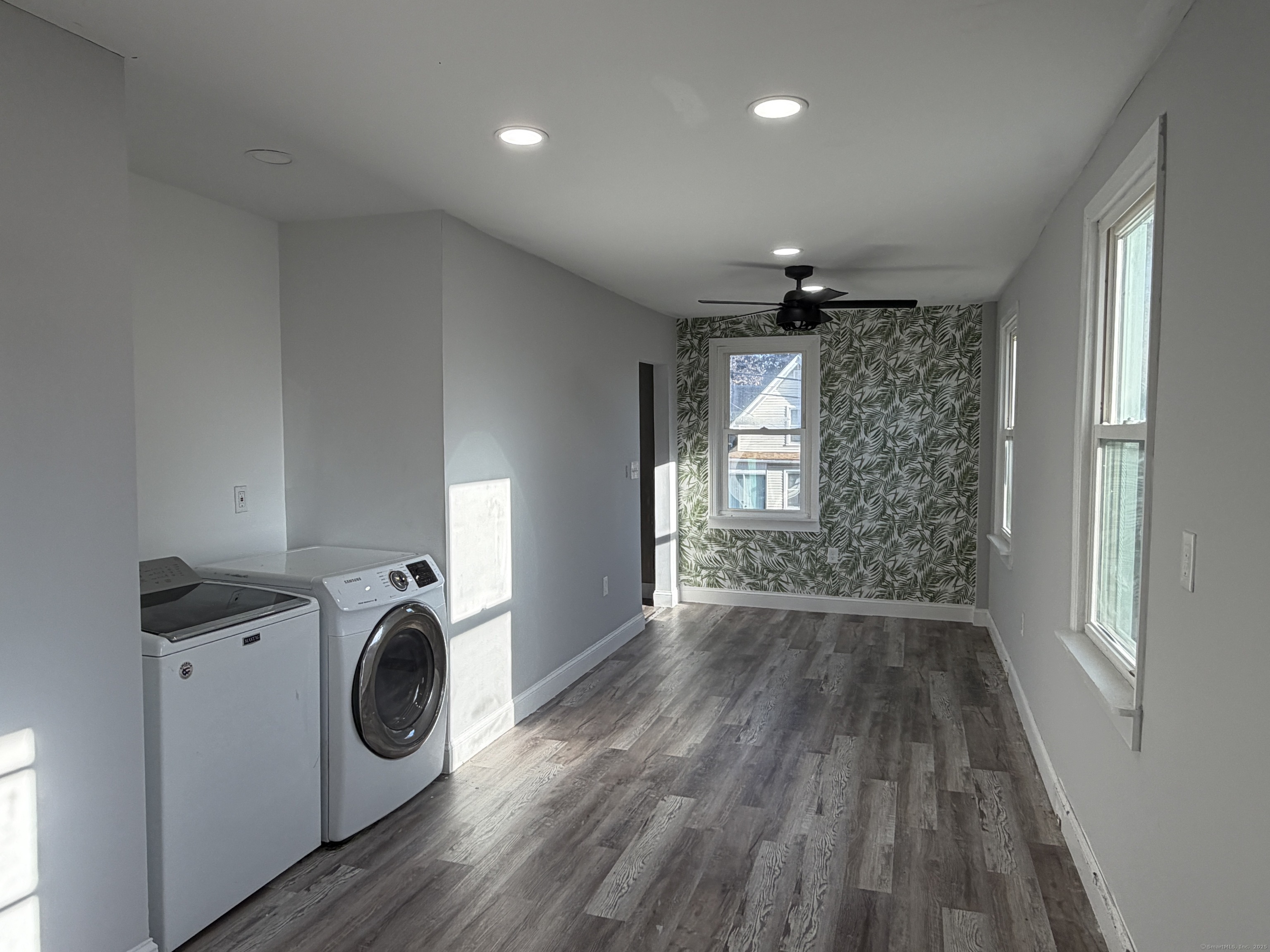 303 Central Avenue Norwich CT 06360