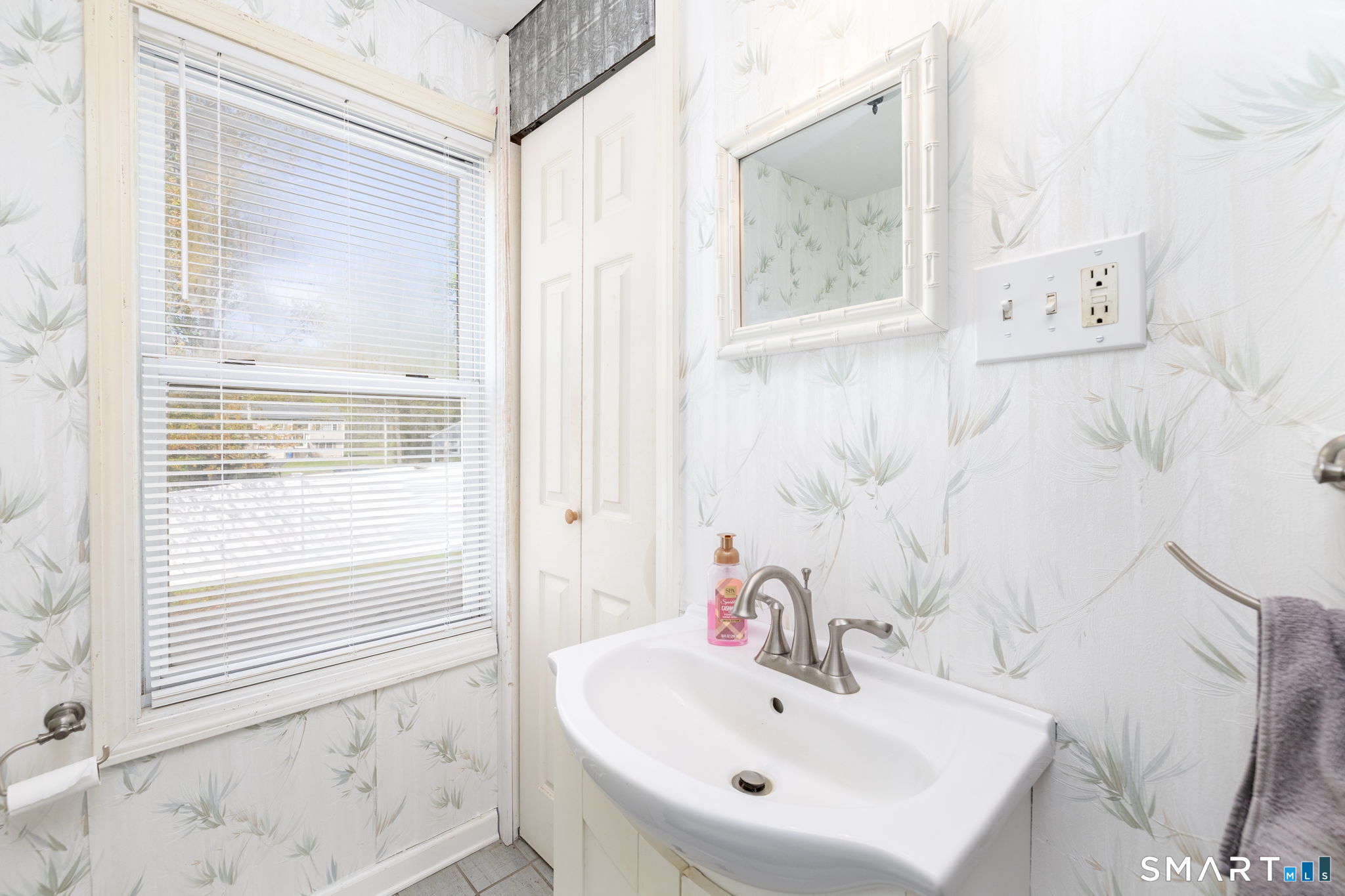 12 Grieb Trail Wallingford CT 06492