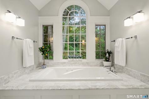 108 Logan Road New Canaan CT 06840