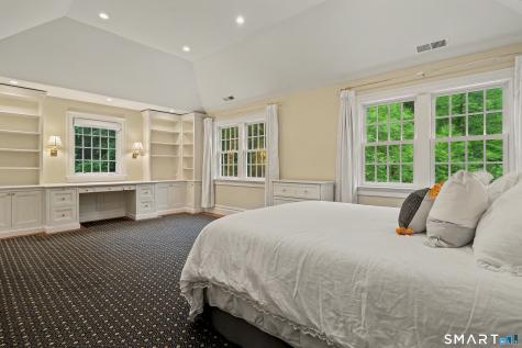 108 Logan Road New Canaan CT 06840