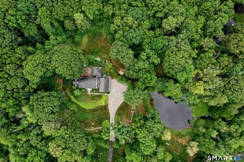 108 Logan Road New Canaan CT 06840
