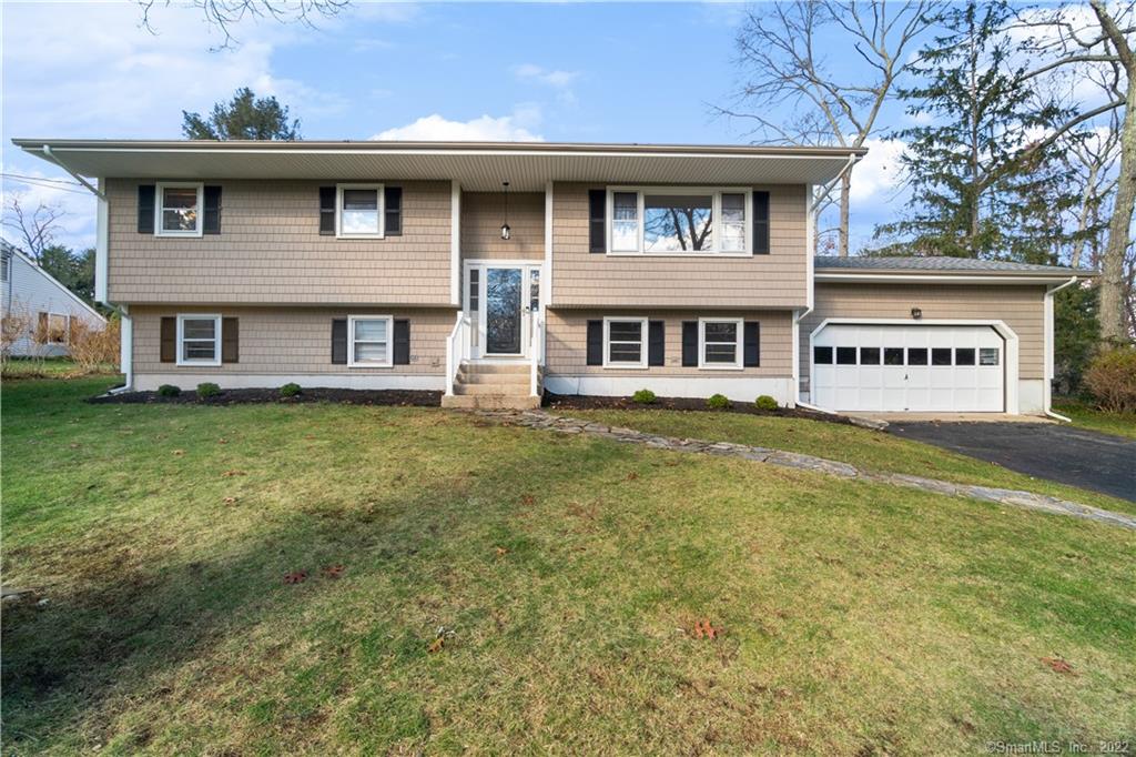 18 Cavasin Drive East Lyme CT 06333