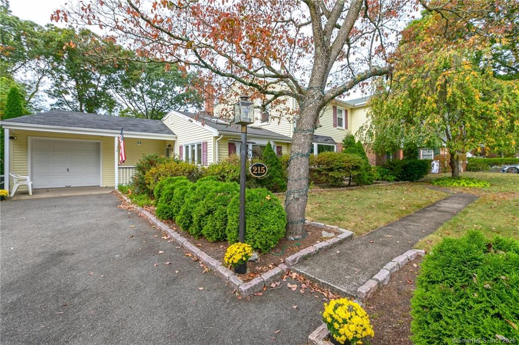 215 Knollwood Drive Stratford CT 06614