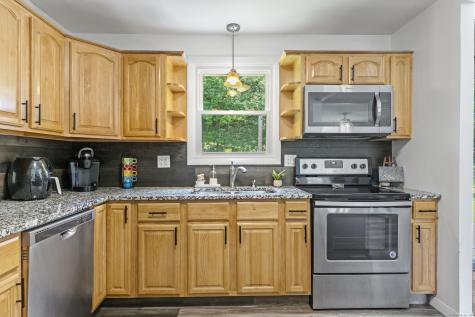 11 Willow Lane Ledyard CT 06339