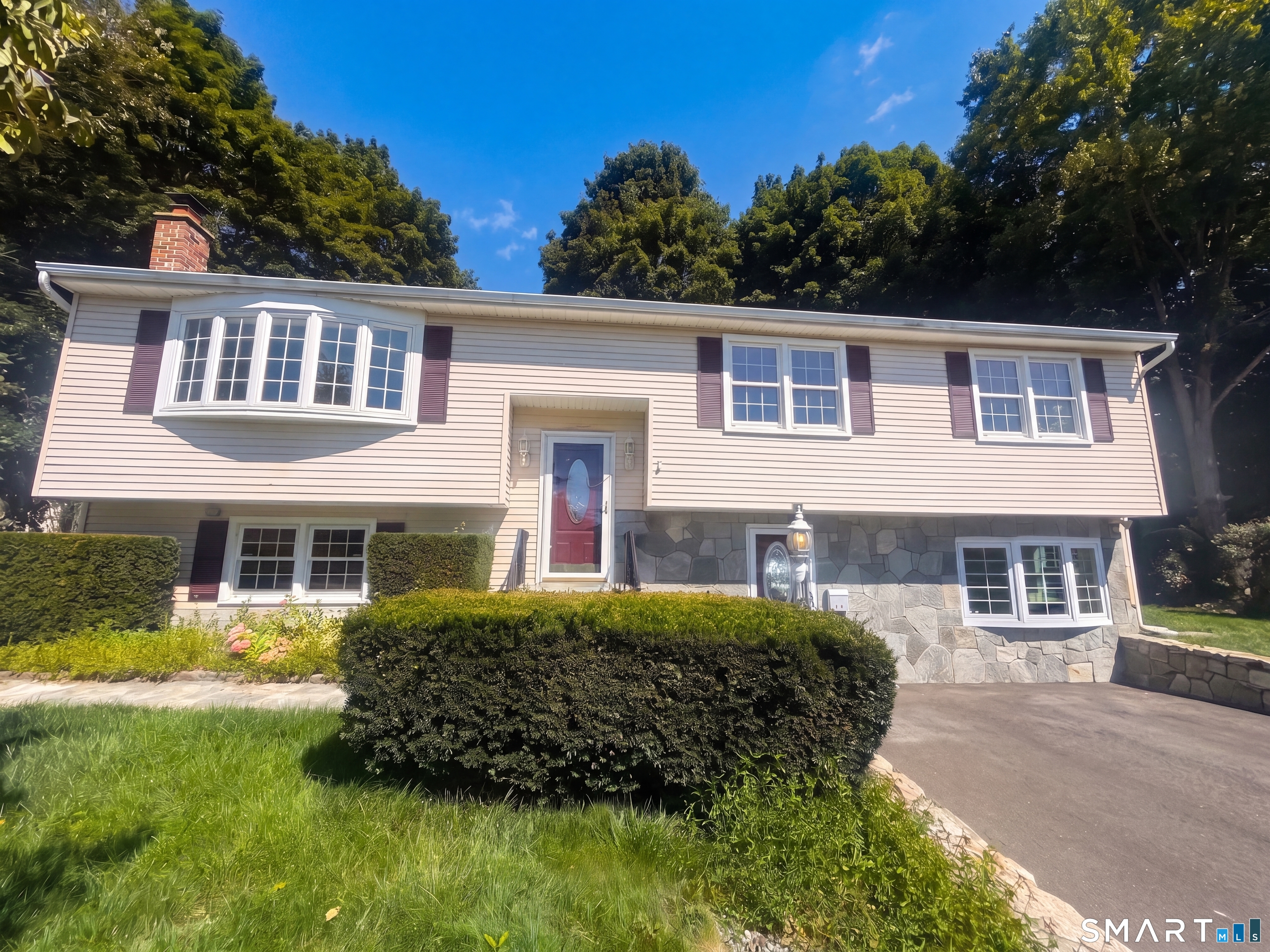 16 Slade Terrace Watertown CT 06779