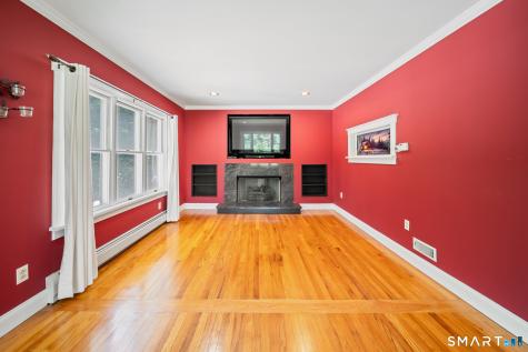 32 Taagan Point Drive Danbury CT 06811