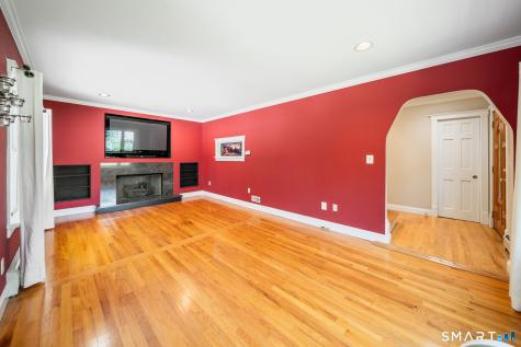 32 Taagan Point Drive Danbury CT 06811