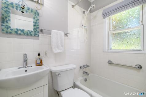 2261 Easton Turnpike Fairfield CT 06825