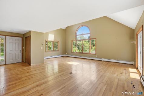 24 Amos Street Hamden CT 06518