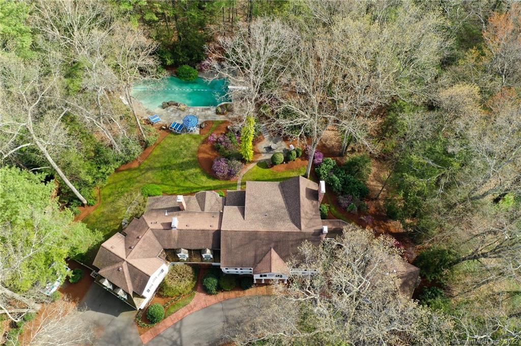 149 Reverknolls Avon CT 06001