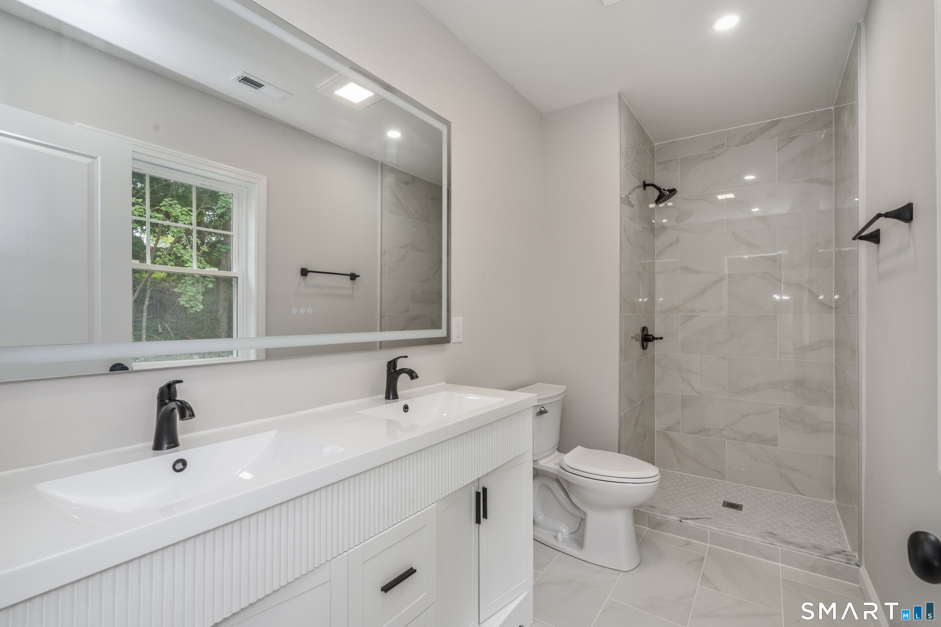 9 Washington Street Windsor Locks CT 06096