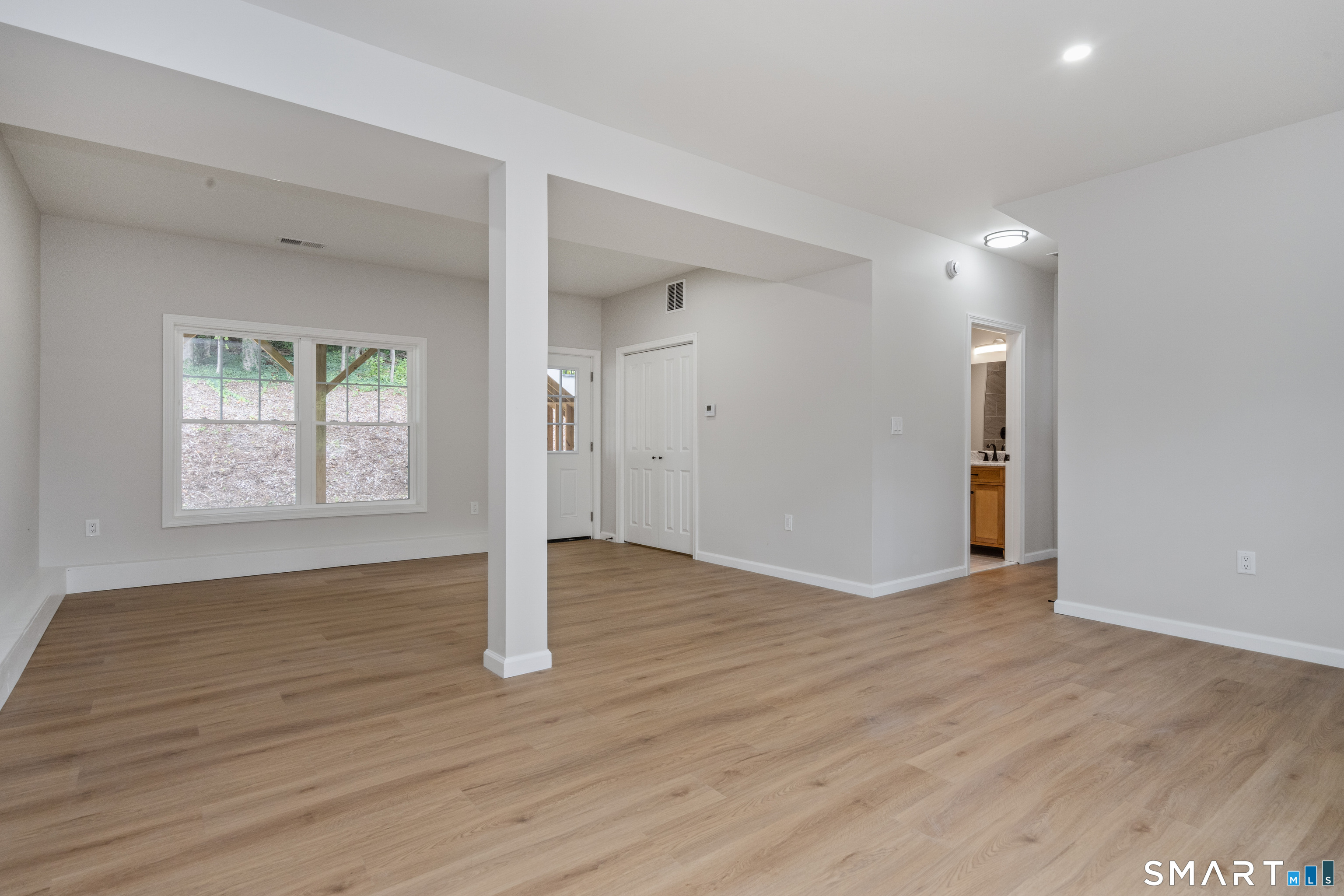 9 Washington Street Windsor Locks CT 06096