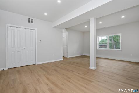 9 Washington Street Windsor Locks CT 06096