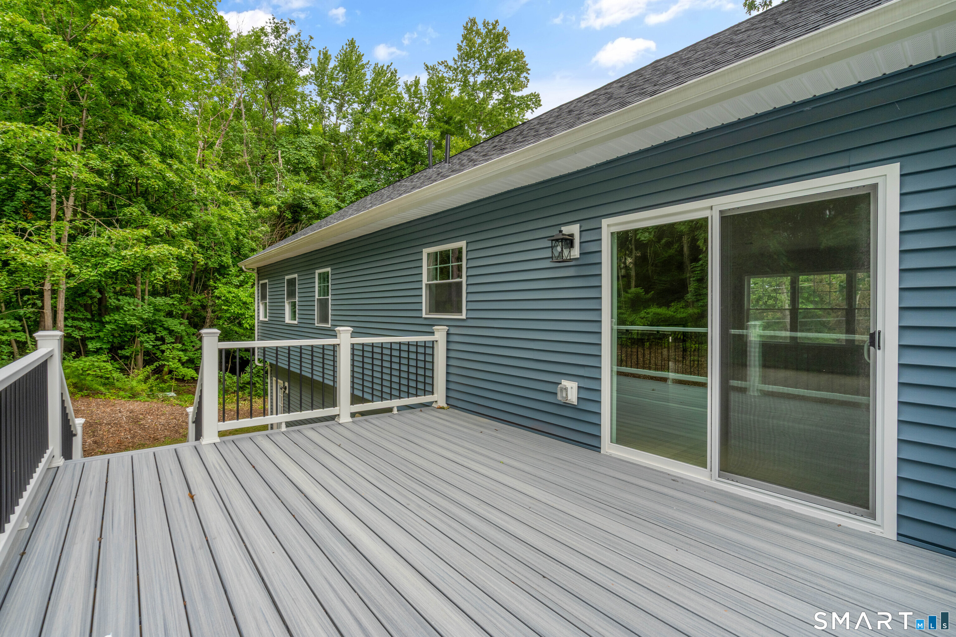 9 Washington Street Windsor Locks CT 06096
