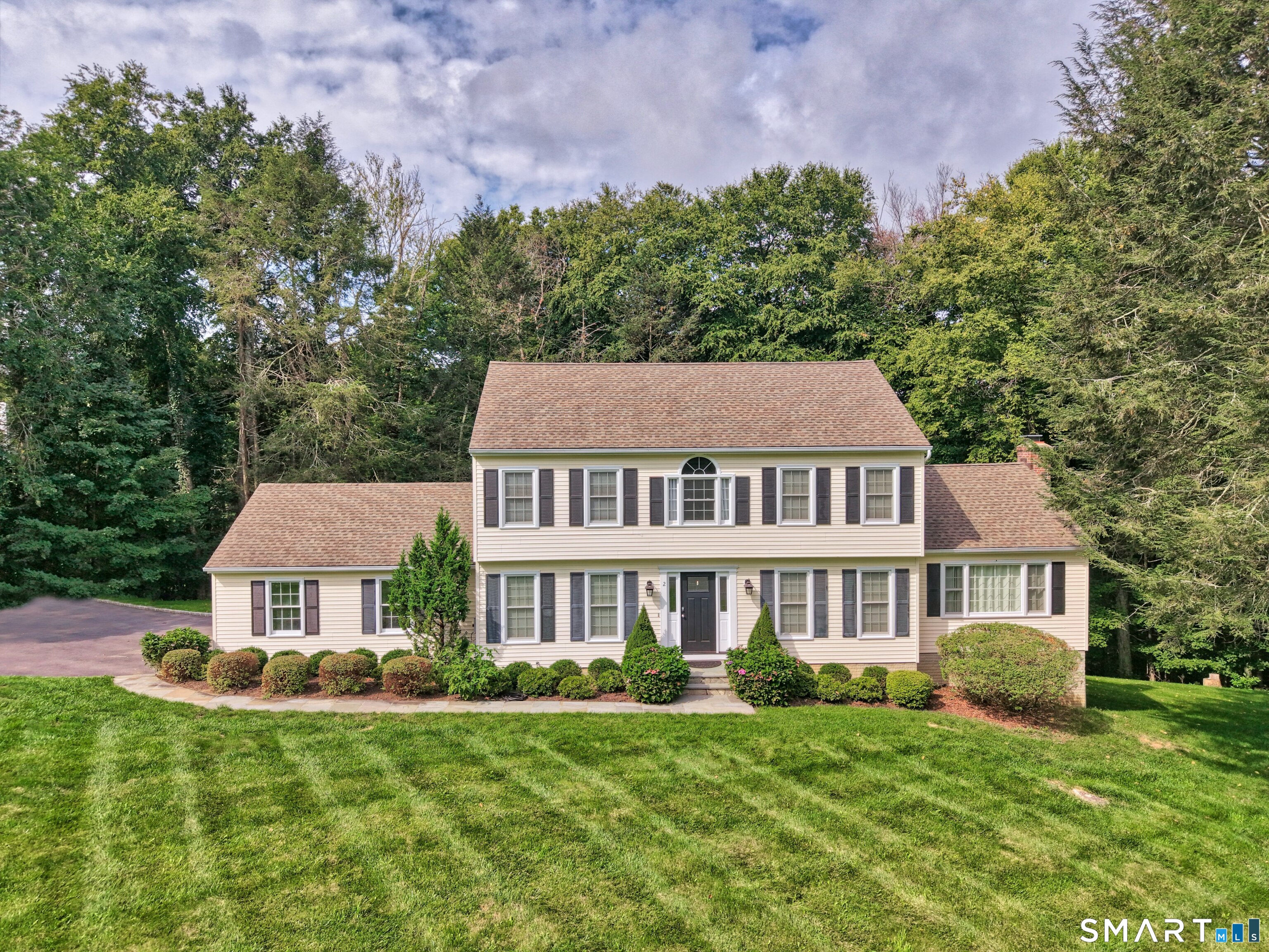 2 Pilgrims Way New Milford CT 06755