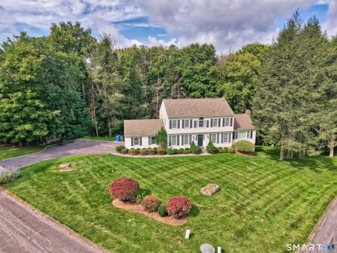 2 Pilgrims Way New Milford CT 06755