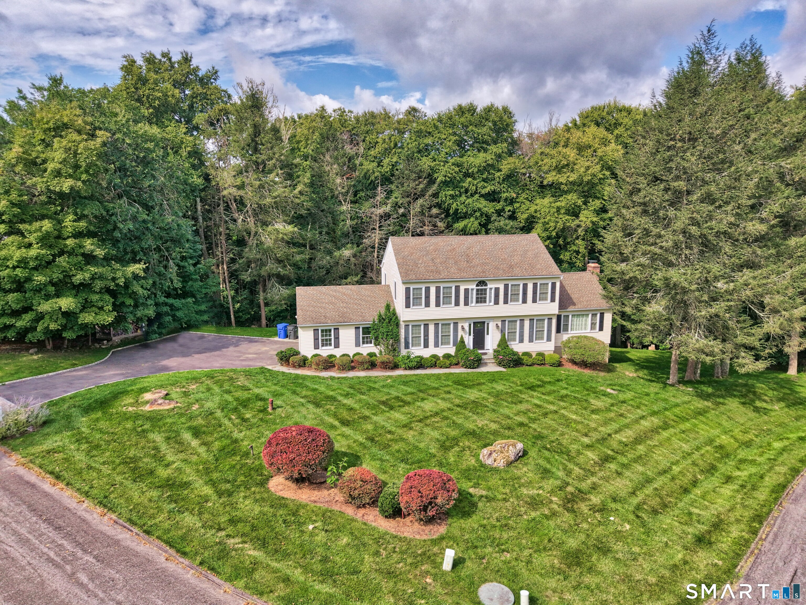 2 Pilgrims Way New Milford CT 06755