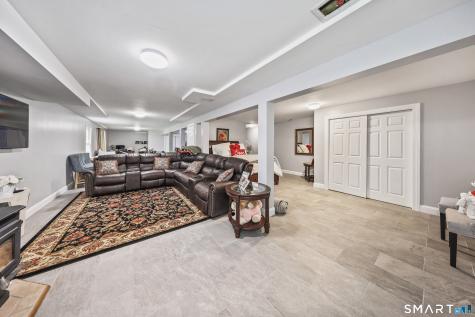 2 Pilgrims Way New Milford CT 06755