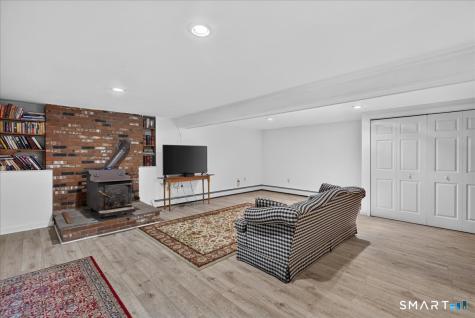 35 Aileen Drive Madison CT 06443