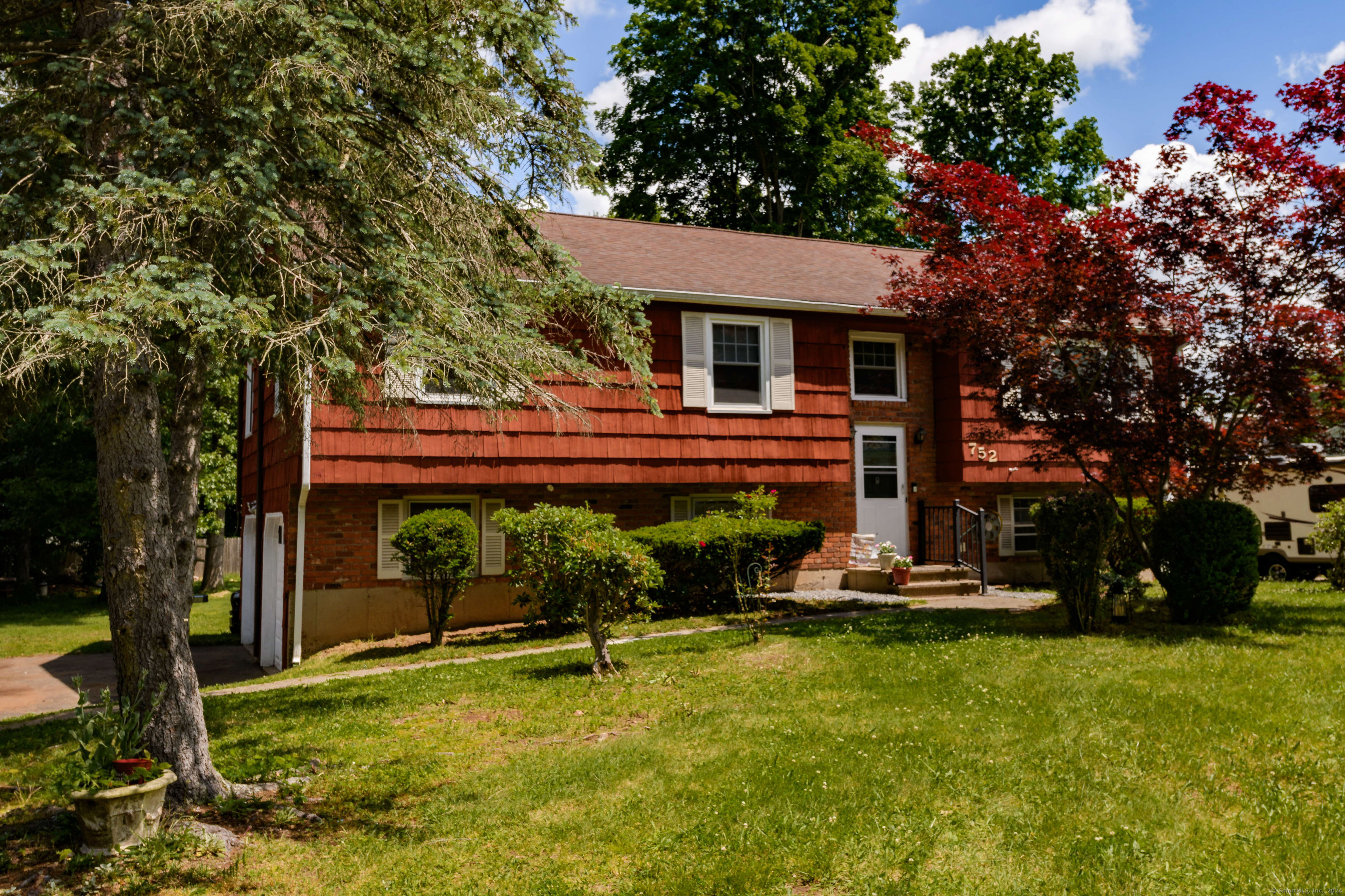 752 Cornwall Avenue Cheshire CT 06410