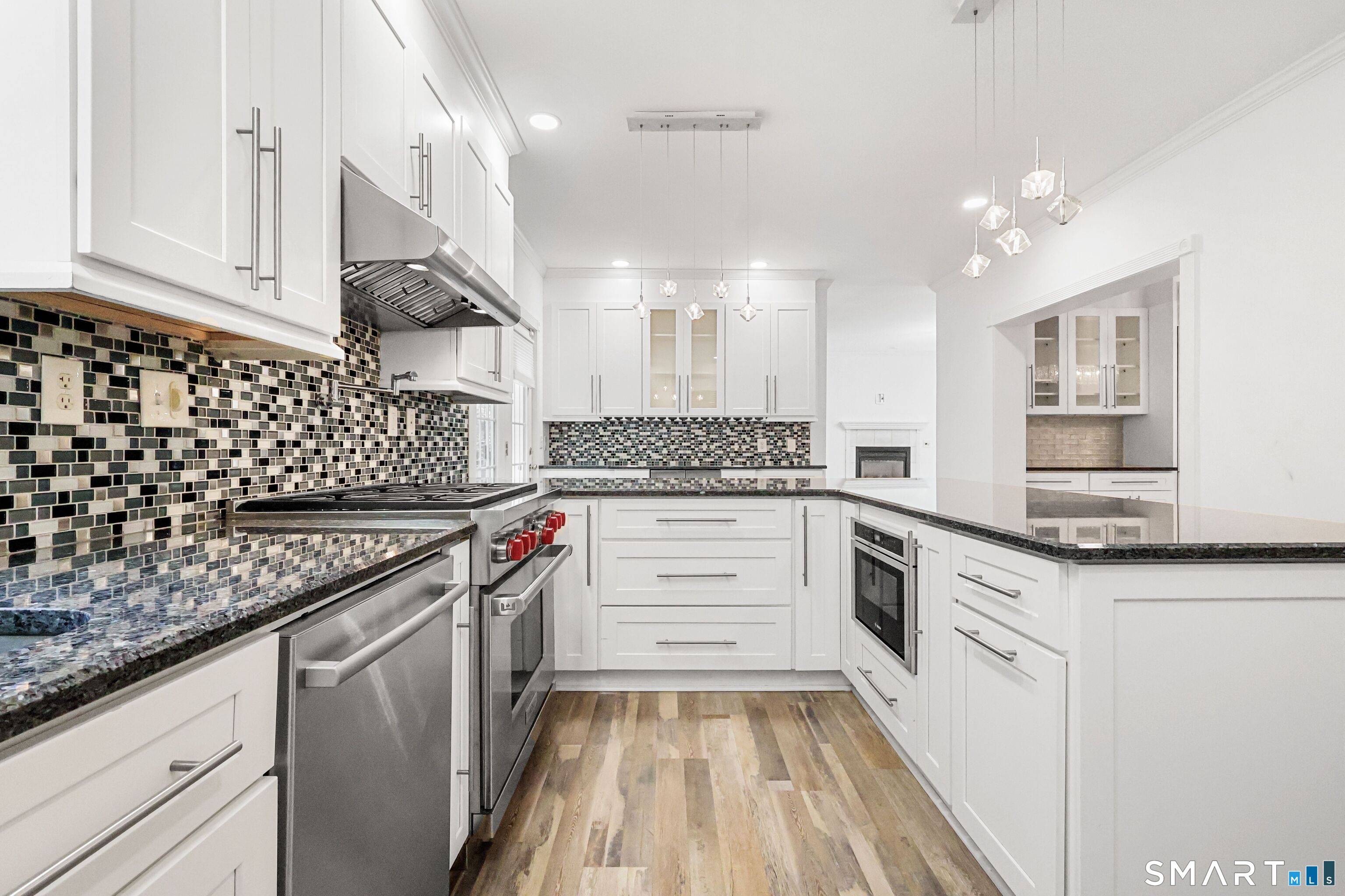 2 Abbey Lane Newtown CT 06470