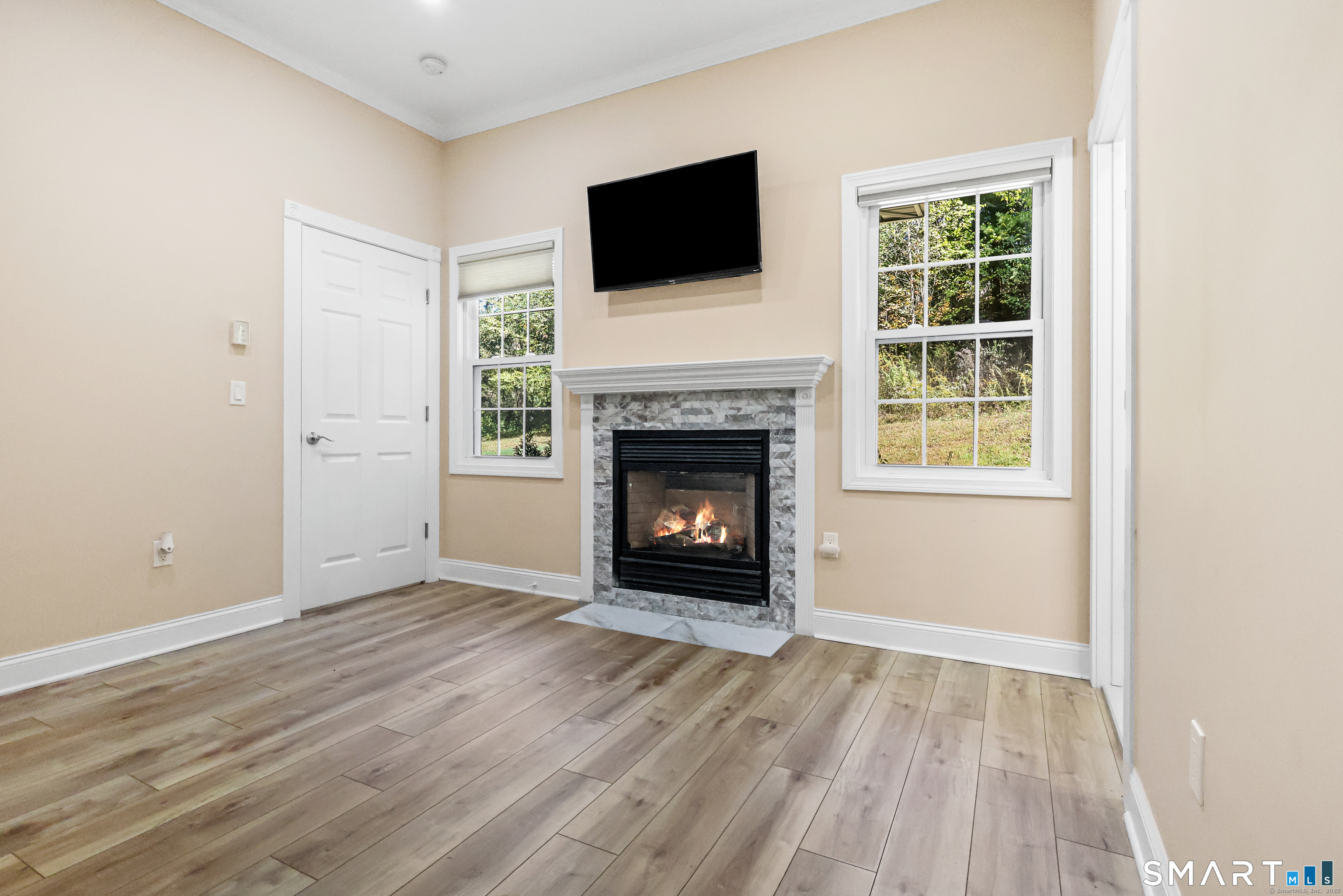 2 Abbey Lane Newtown CT 06470
