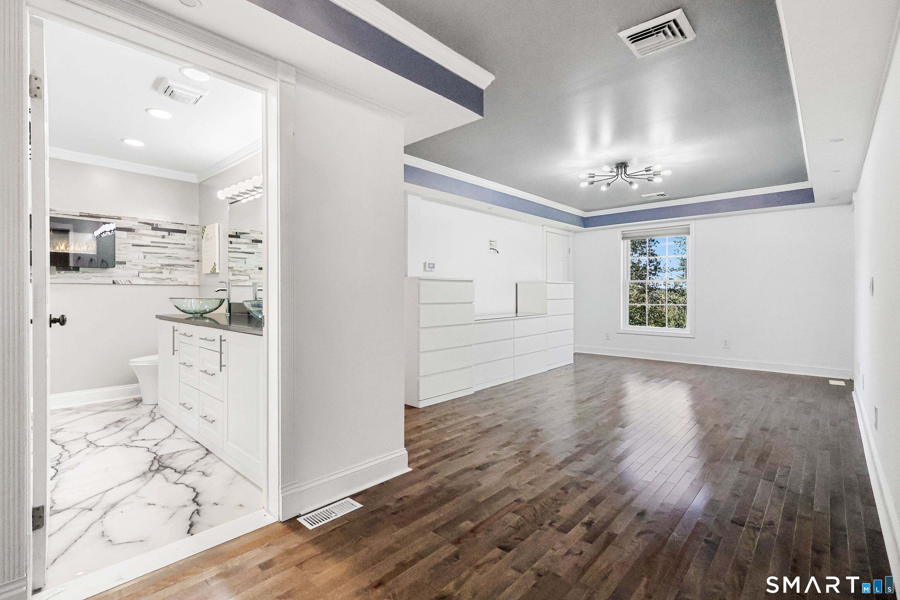 2 Abbey Lane Newtown CT 06470