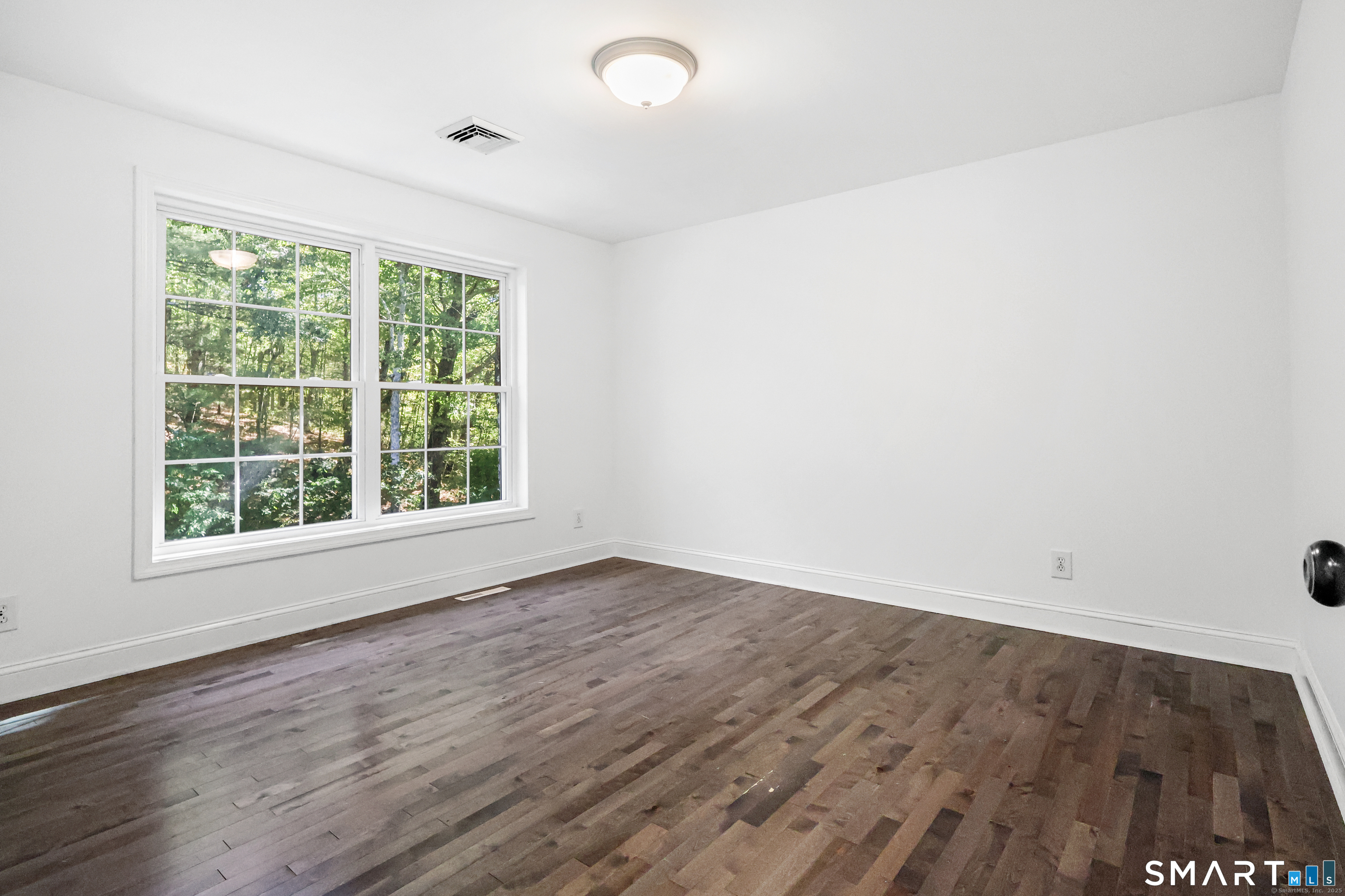 2 Abbey Lane Newtown CT 06470