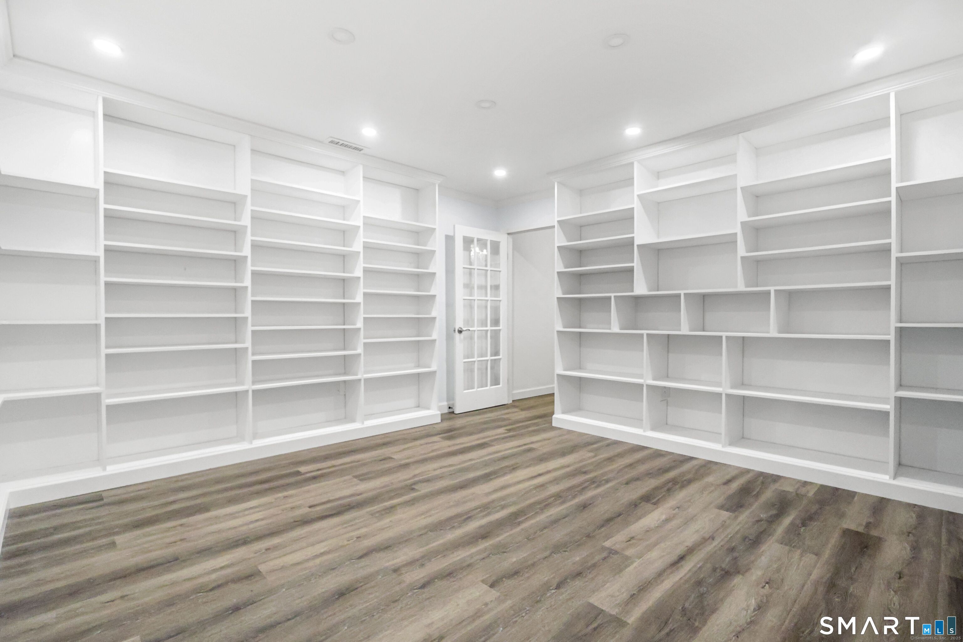 2 Abbey Lane Newtown CT 06470