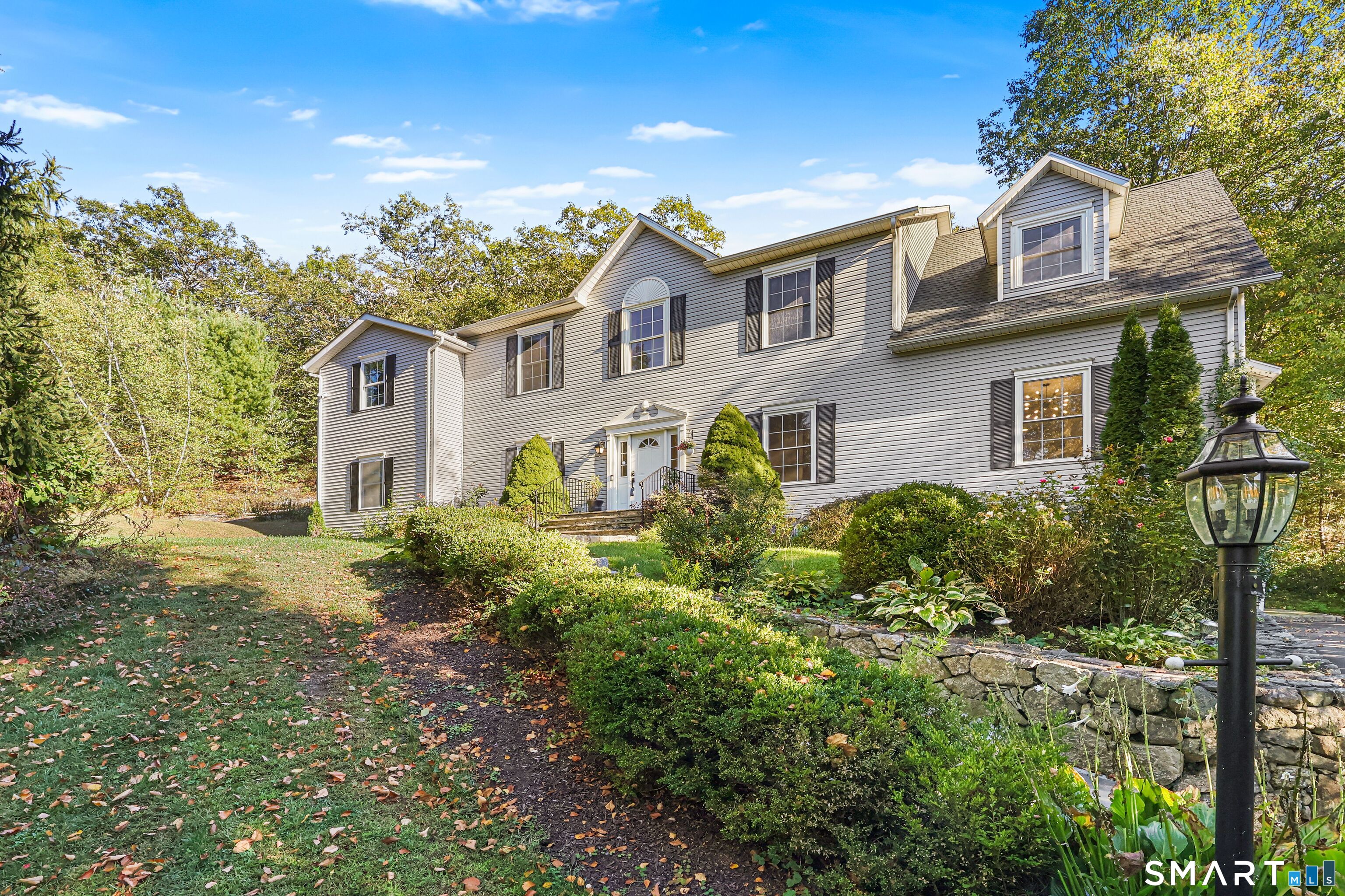 2 Abbey Lane Newtown CT 06470