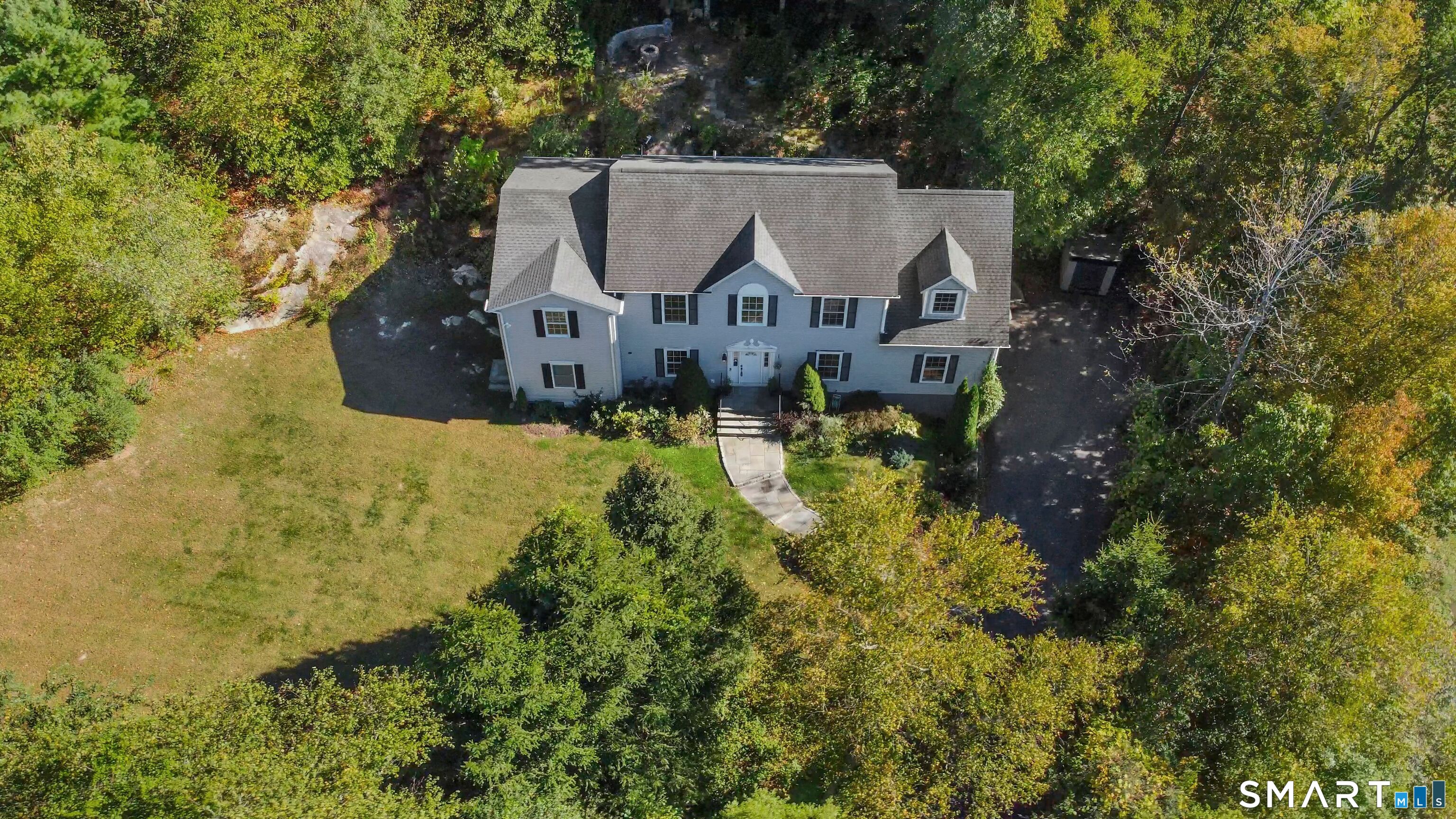 2 Abbey Lane Newtown CT 06470