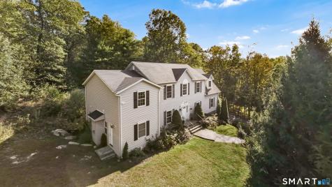2 Abbey Lane Newtown CT 06470