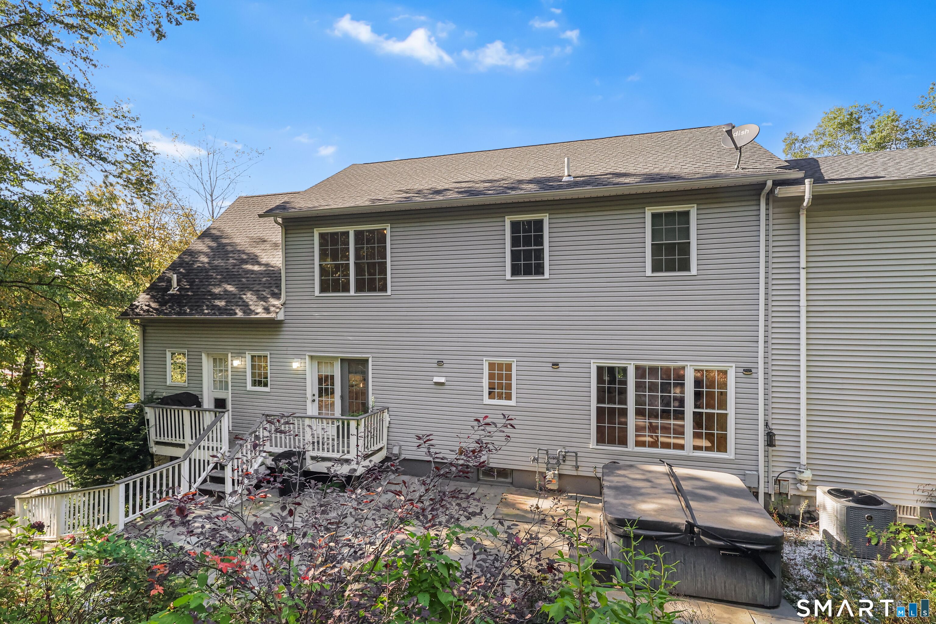 2 Abbey Lane Newtown CT 06470