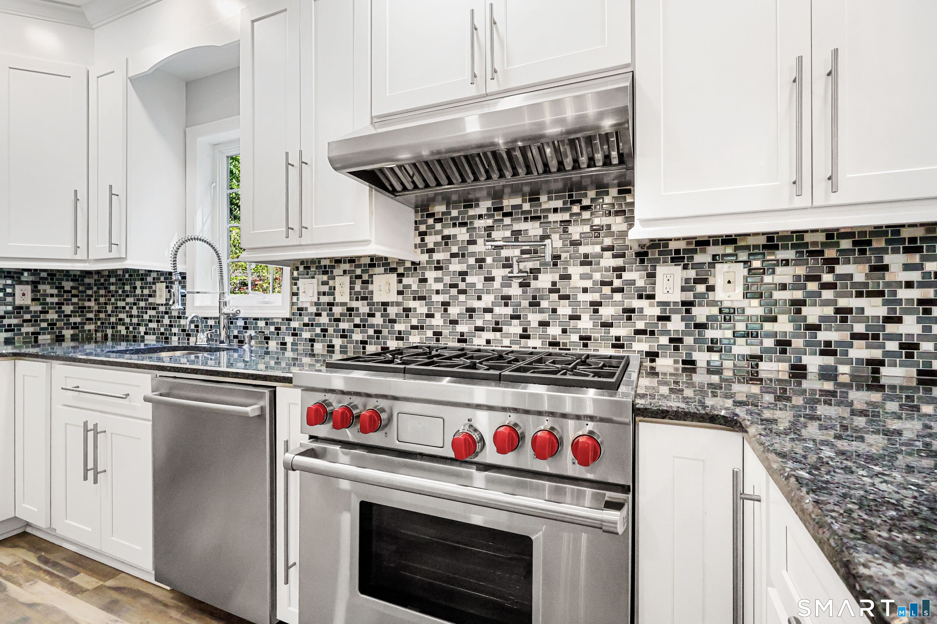 2 Abbey Lane Newtown CT 06470