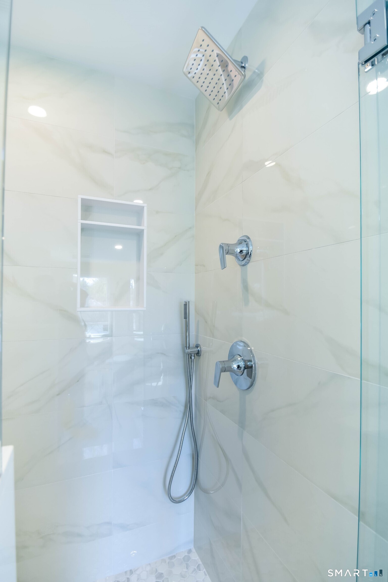 27 Brookdale Road Fairfield CT 06824
