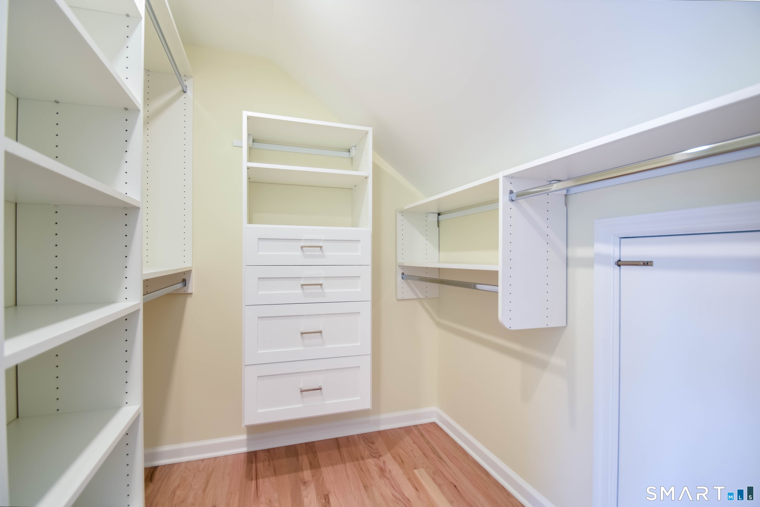 27 Brookdale Road Fairfield CT 06824