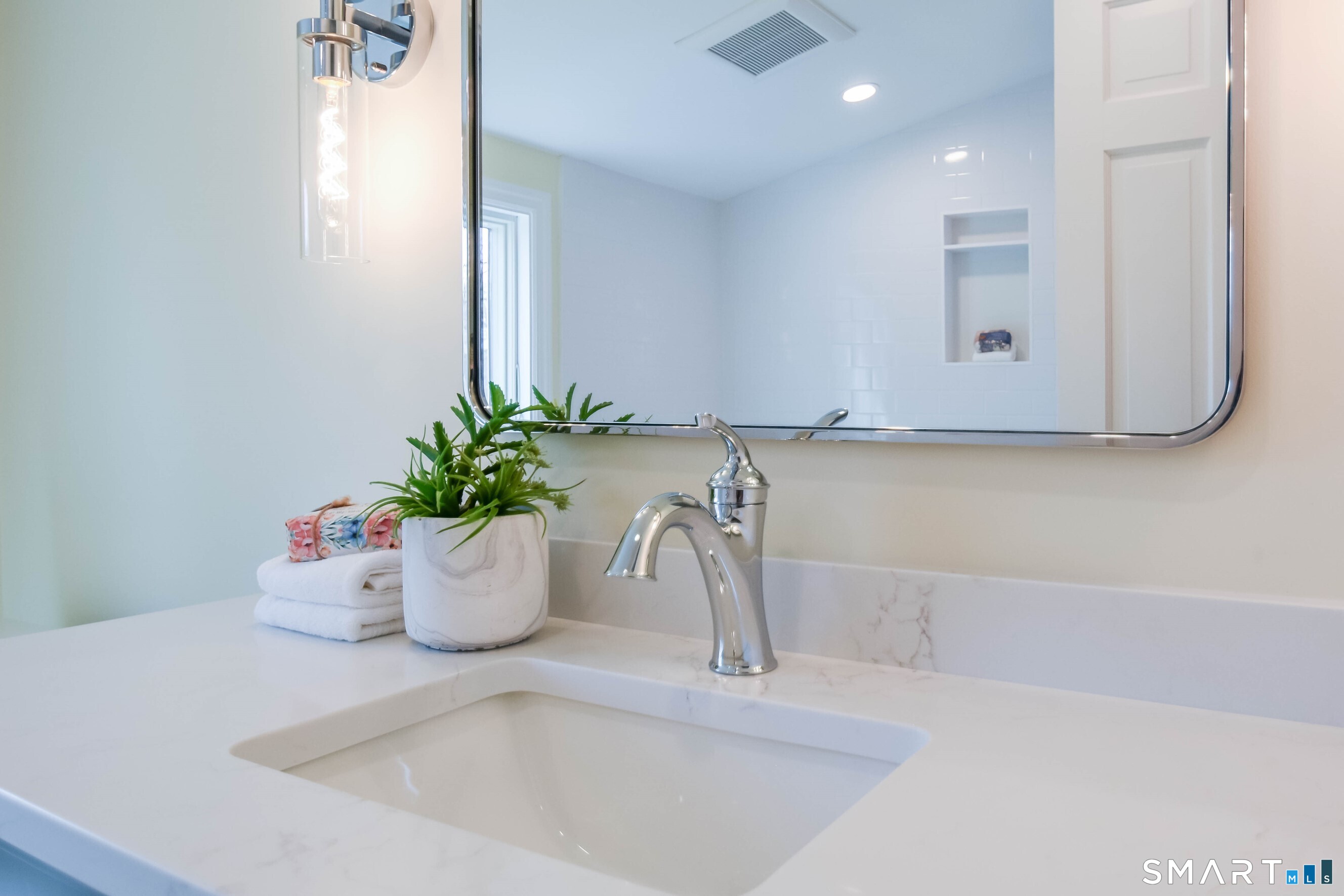 27 Brookdale Road Fairfield CT 06824