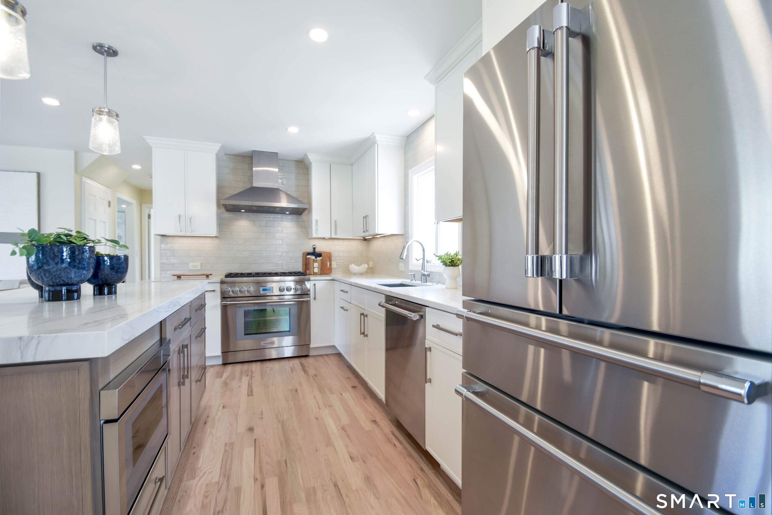 27 Brookdale Road Fairfield CT 06824