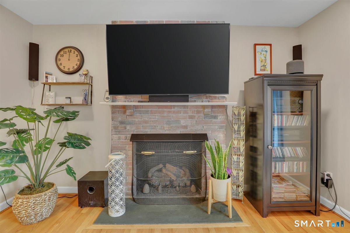 37 Woodfields Drive Tolland CT 06084