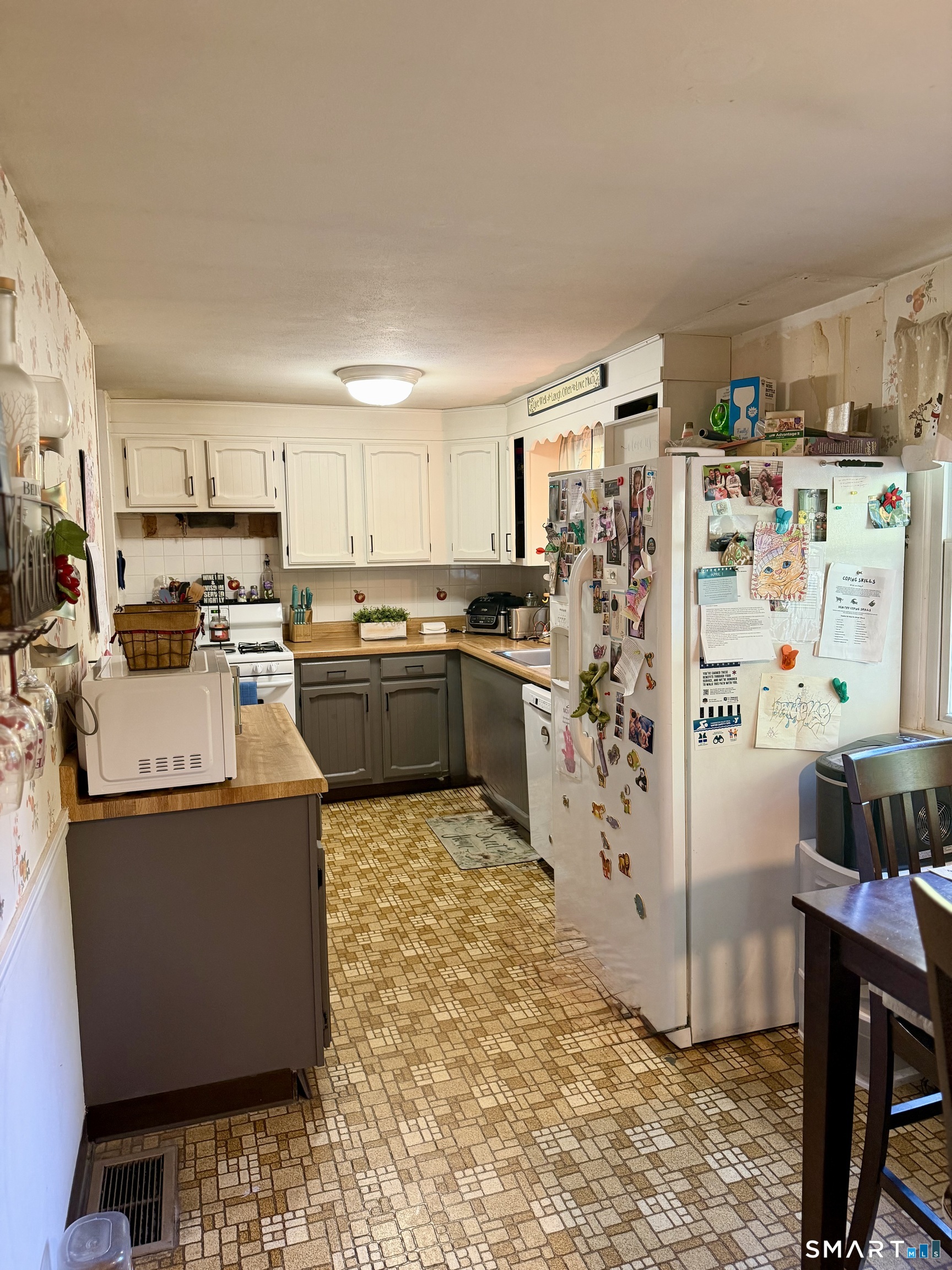 314 South Elm Street Windsor Locks CT 06096