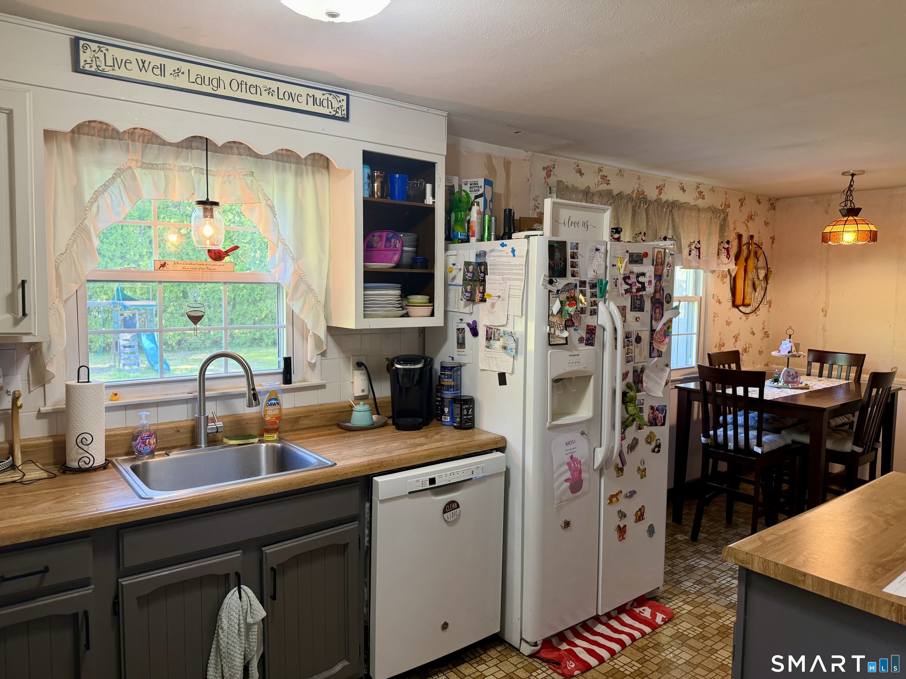 314 South Elm Street Windsor Locks CT 06096