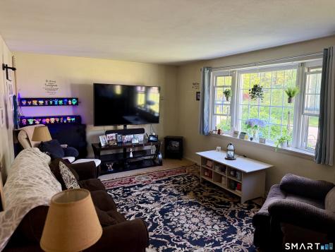 314 South Elm Street Windsor Locks CT 06096