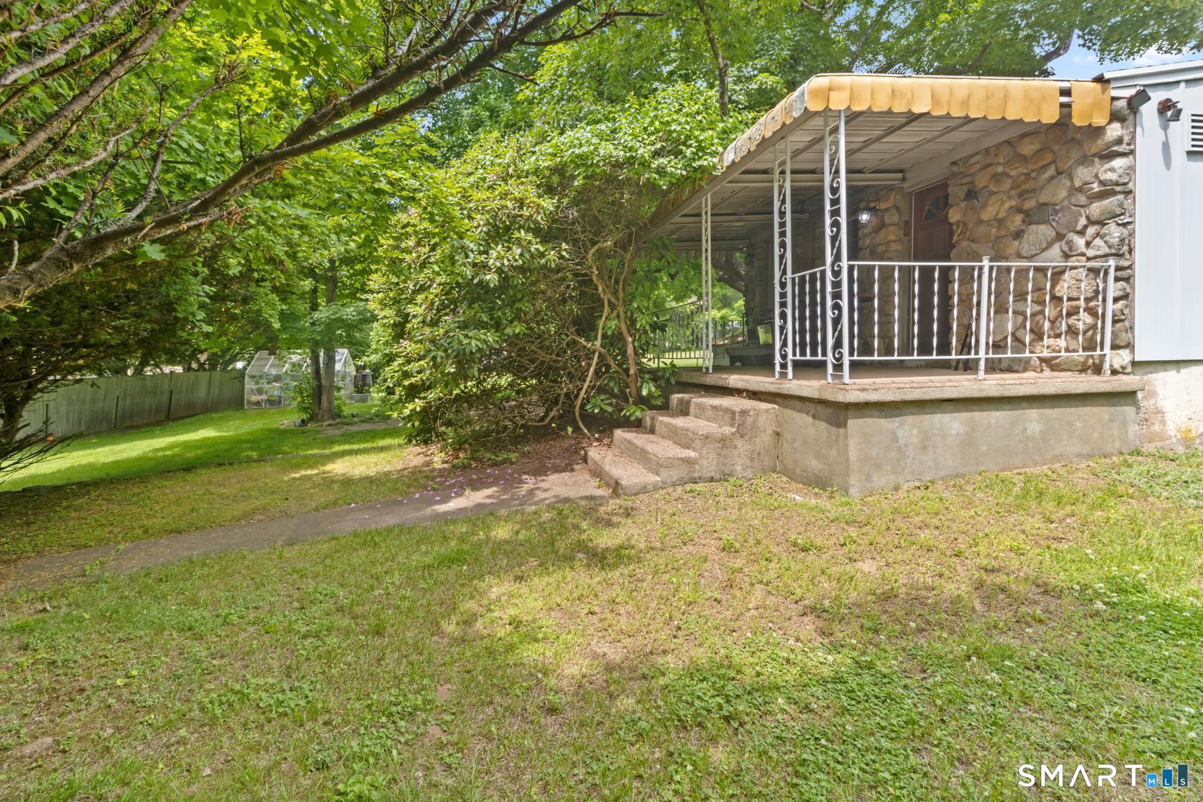 527 Lake Street Manchester CT 06042