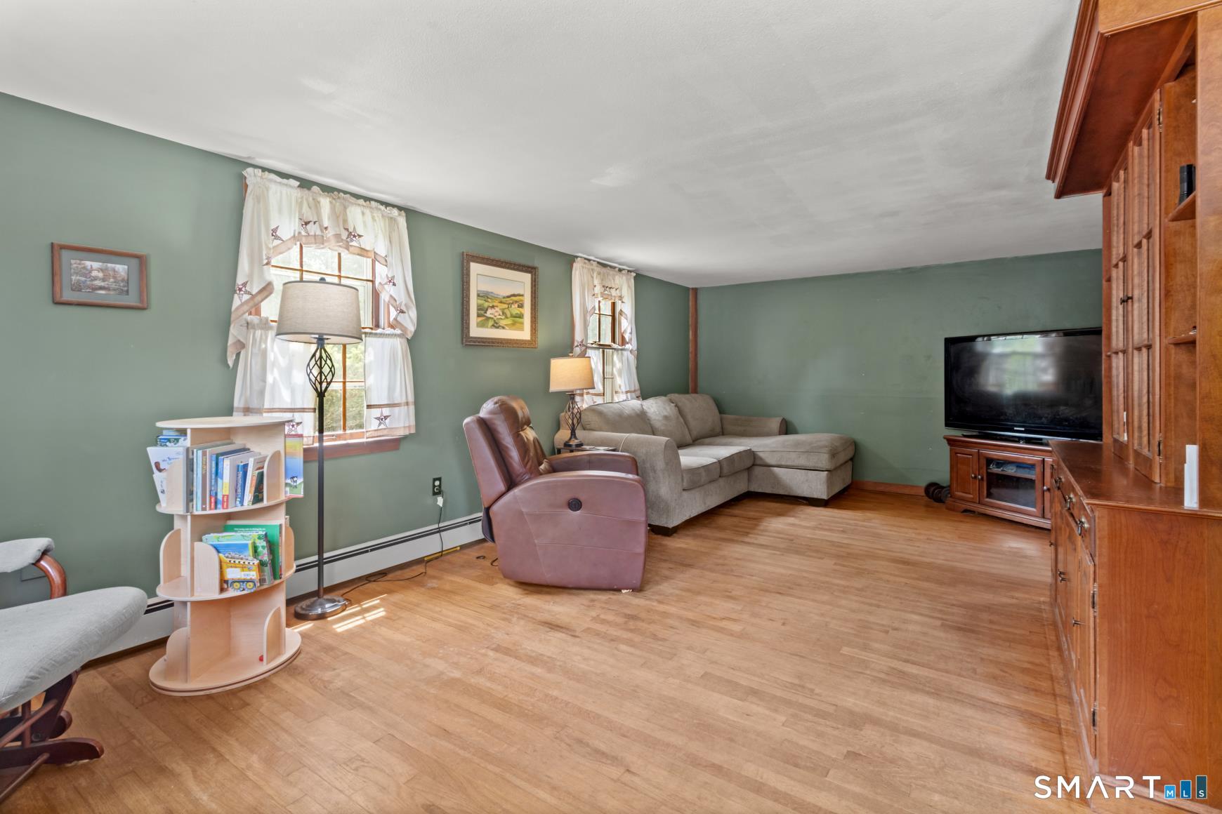 527 Lake Street Manchester CT 06042