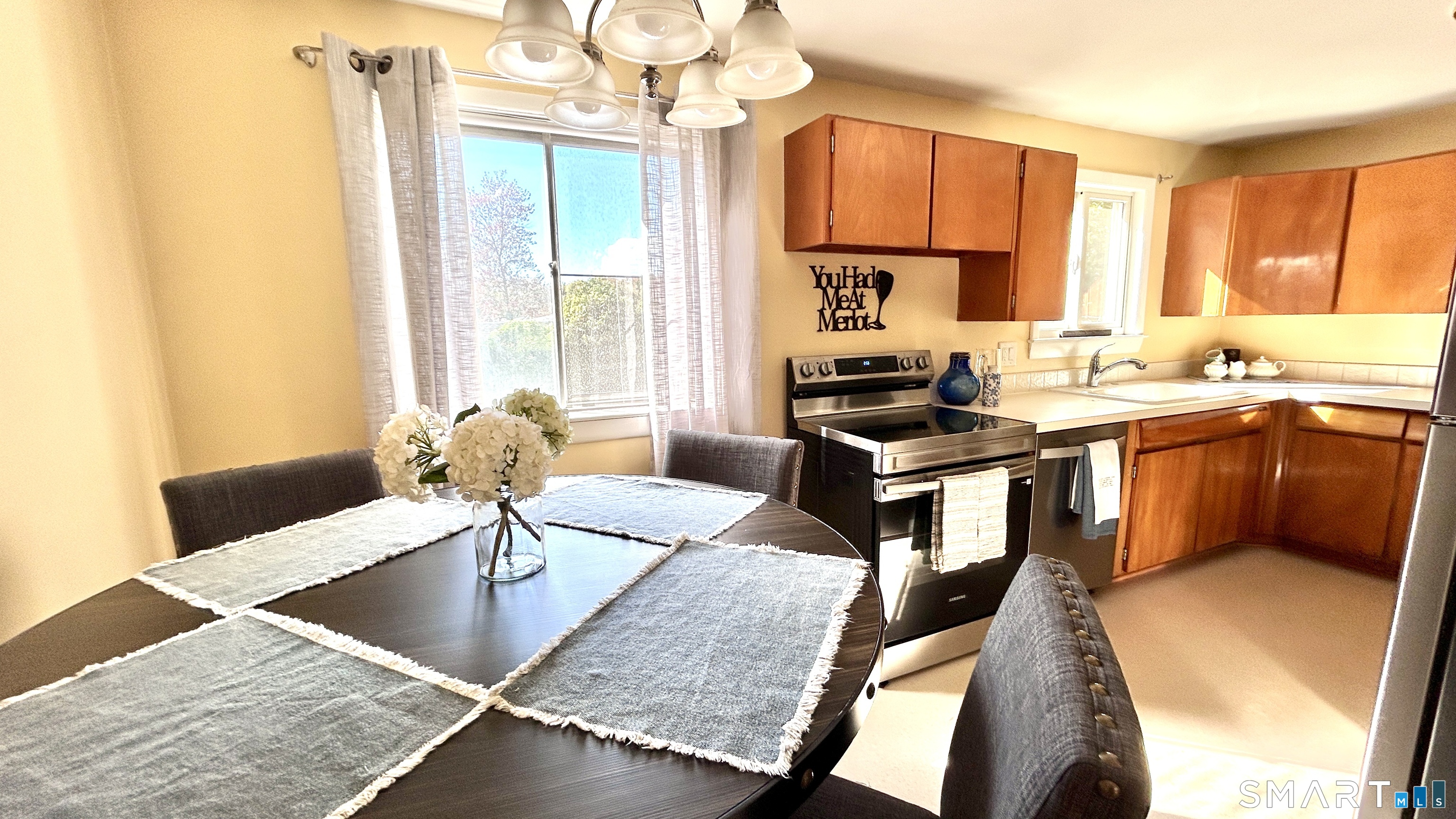210 Brentwood Road Newington CT 06111