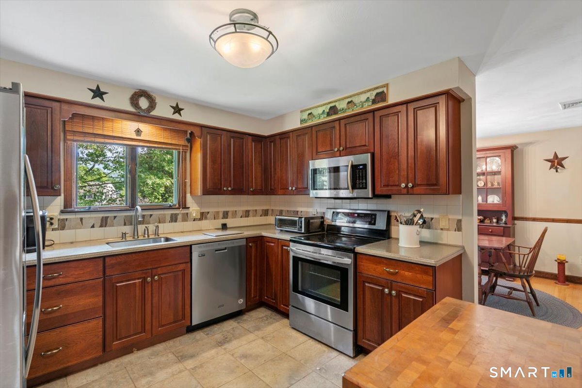 74 Hintz Drive Wallingford CT 06492