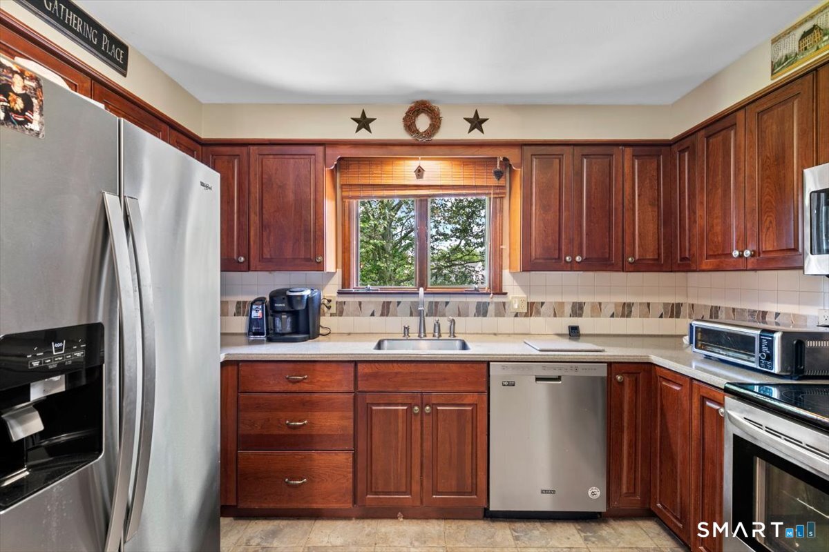 74 Hintz Drive Wallingford CT 06492