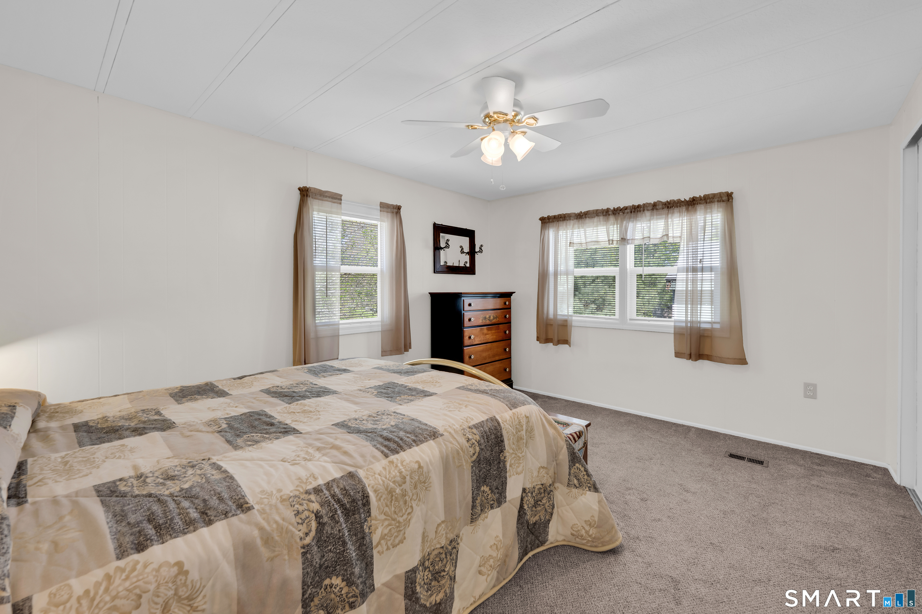20 Hillpond Drive Mansfield CT 06268